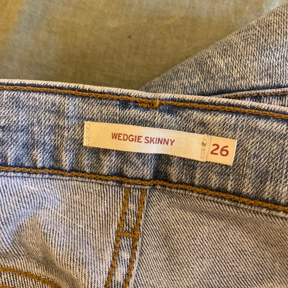 Levi’s wedgie skinny jeans